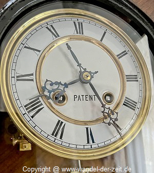 Carl Werner Regulatoren Uhrwerk mit patentiertem Schlagwerk