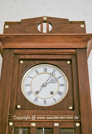 Jugendstil Regulator No 322 Nussbaum 10