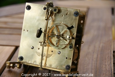 Kienzle_Gruenderzeit_Regulator_rotschwarz_09