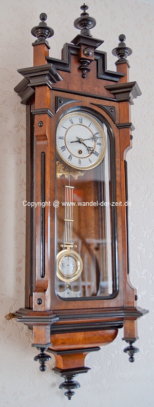 Lenzkirch-Schlafzimmer-Regulator_Louis-Philippe-02