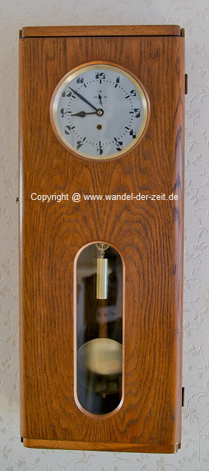 Wiener Regulator Bauhaus Stil 01